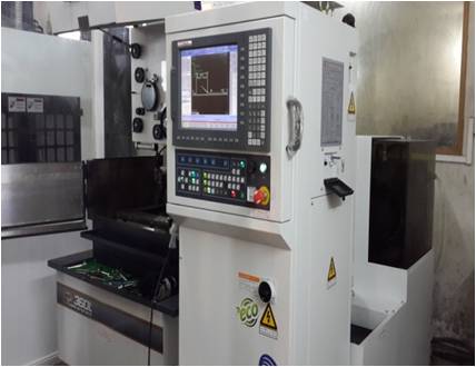 Low-Speed Wire Cutting Lathe