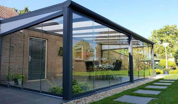 Les différents matériaux pour réaliser le solarium